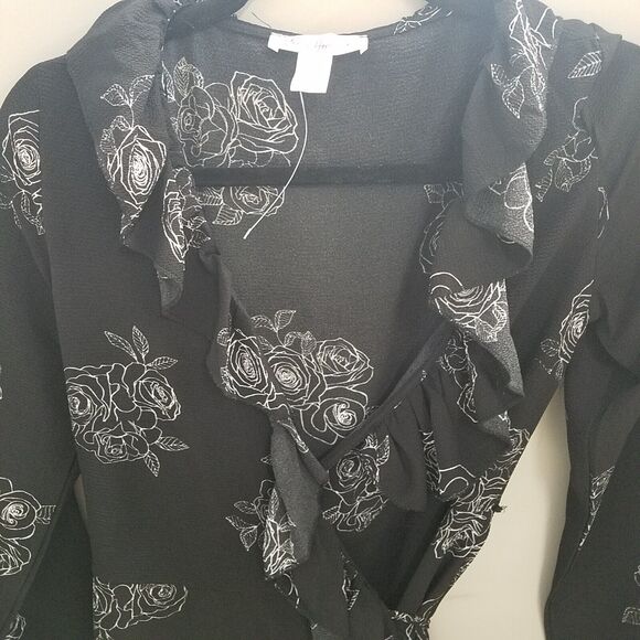 Urban Heritage Womens Sz M Black White Floral Long Sleeve Wrap Dress - Picture 8 of 10